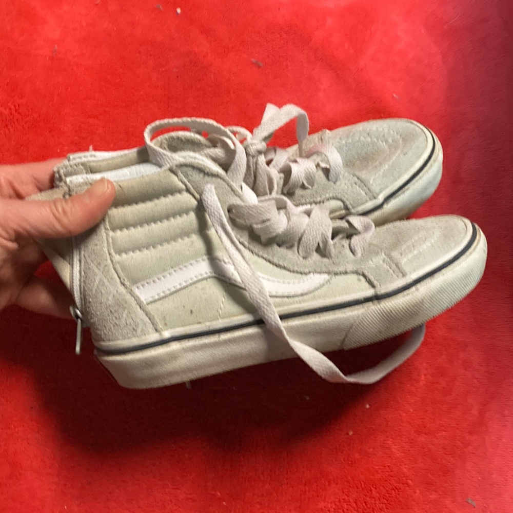 Classic Skate High-Top Sneakers in Light Gray